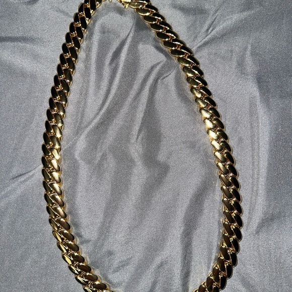 24kGold Filled Chain NecklaceSolid Cuban Link 22INCHES14MM